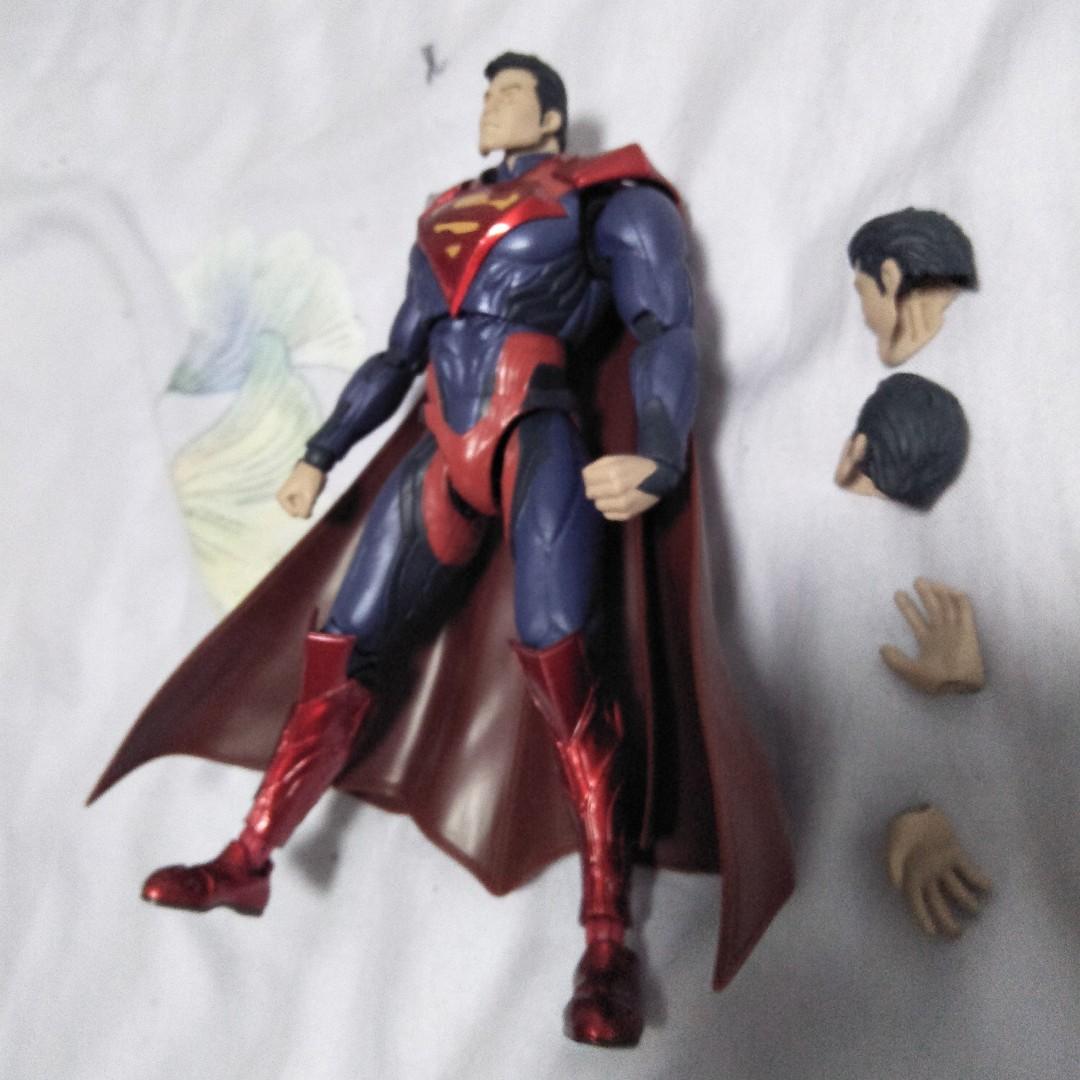Bandai Tamashii Nations Figuarts Superman (Injustice Ver.) 