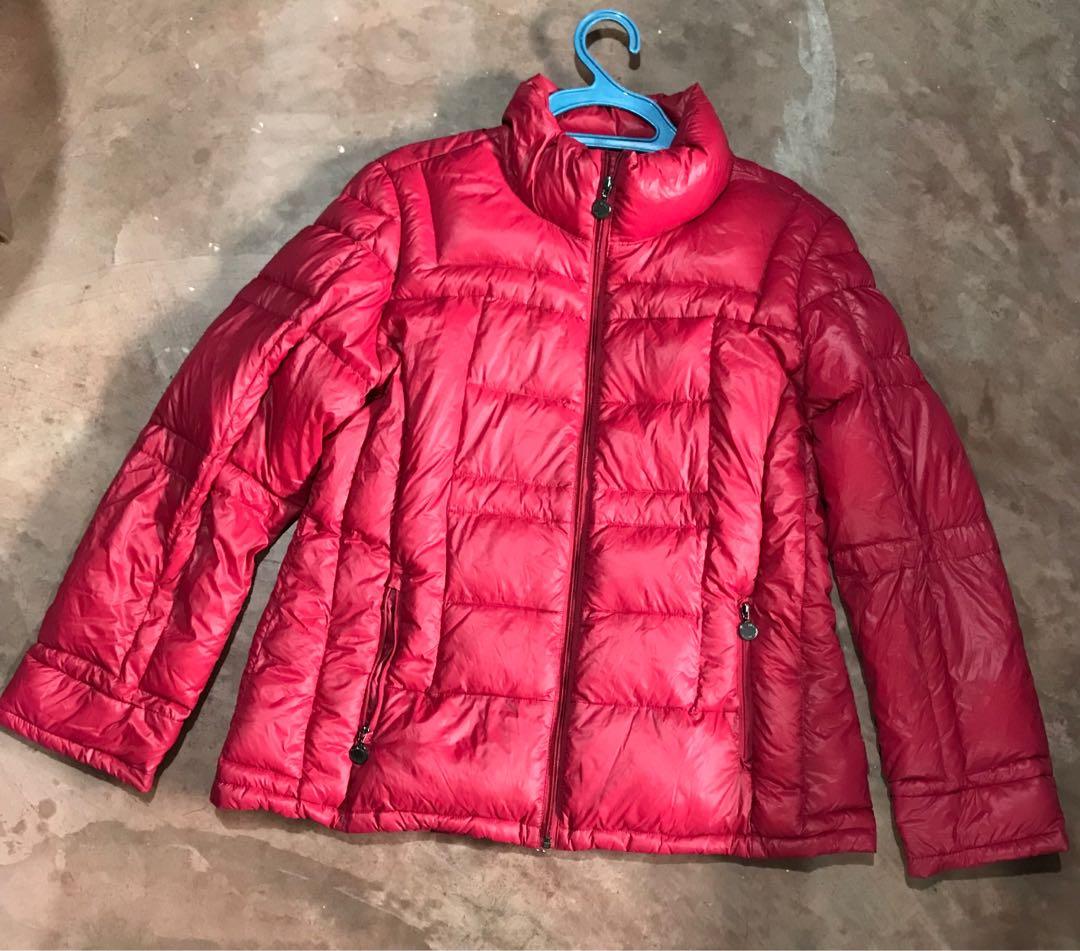 Calvin Klein Packable Down Jacket Original (Category: Coats, Jackets and Outerwear) located in Quezon City. Submitted by good.idea (Listing ID 244609135, Image 1). Description: Original Calvin Klein Packable Premium Down Jacket From U.S. Like new Lightweight .
