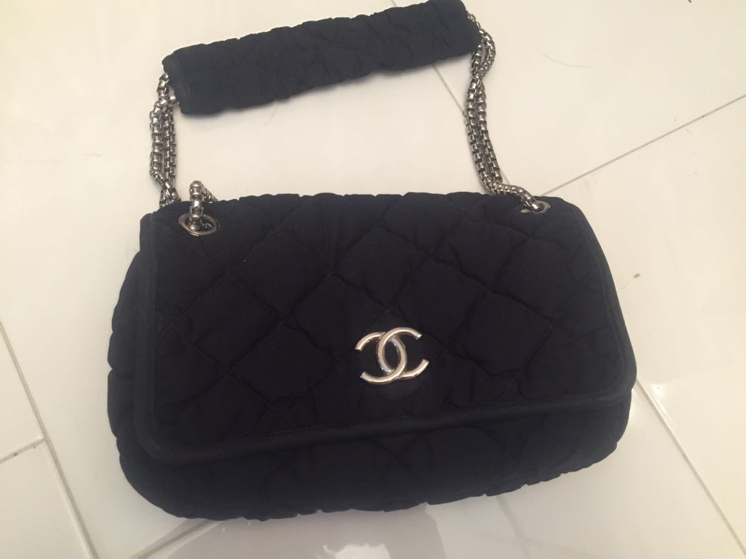 Chanel bubble fabric single flap bag, Women's Fashion, Bags & Wallets, Tote  Bags on Carousell