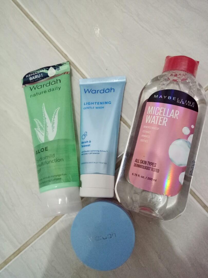 Dijual Paket Micellar Water Maybelline Wardah Gentle Wash Wardah Aloe Vera Bedak Tabur Wardah Natura Kesehatan Kecantikan Kulit Sabun Tubuh Di Carousell