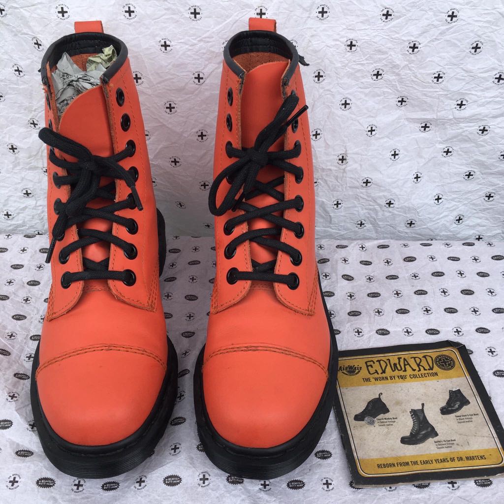 Dr martens carey boot hotsell