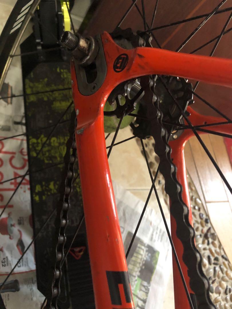 Fixie with Engine 11 frame, Sports Equipment, Bicycles & Parts