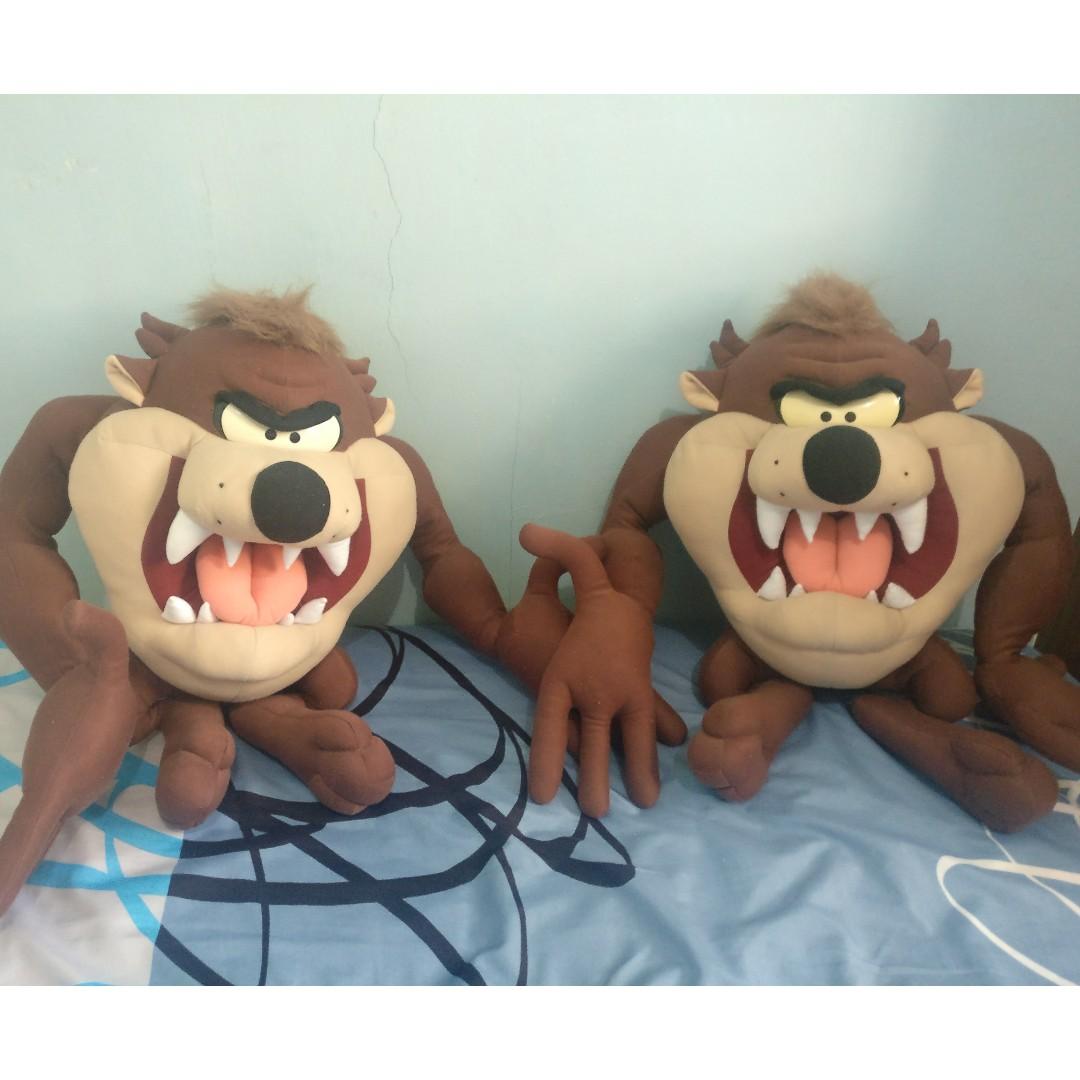 Looney Tunes Taz Tasmanian Devil Warner Bros Huge size with long stretched  arms, Hobbies & Toys, Toys & Games on Carousell