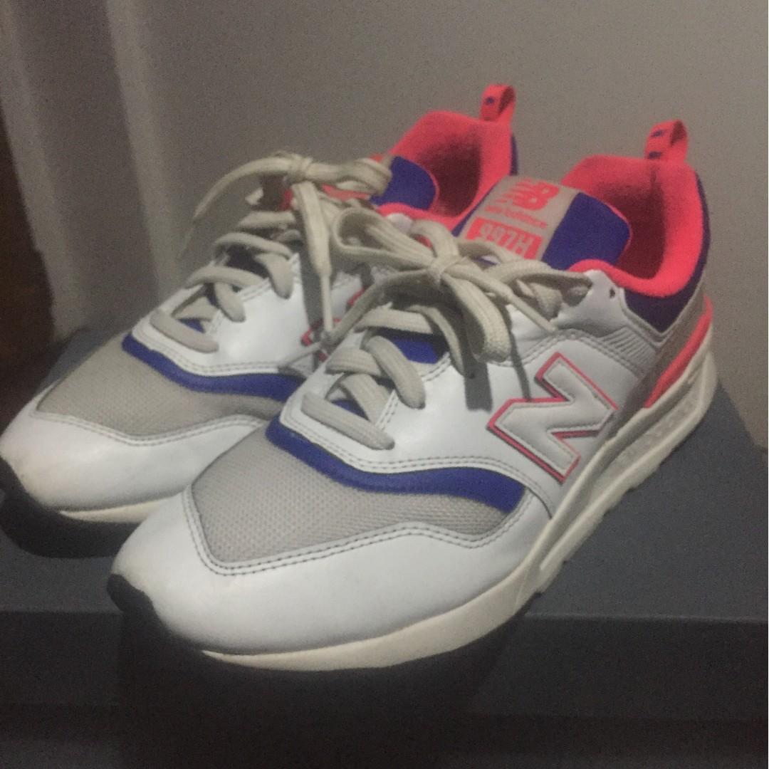 New Balance 997h (Category: Sneakers) located in Santa Rosa. Submitted by handsolo (Listing ID 244546527, Image 1). Description: New Balance 997h White Lazer Blue Slightly used! Bought it a couple of months ago on impulse. Size 7 US Mens Comes with original box too. .