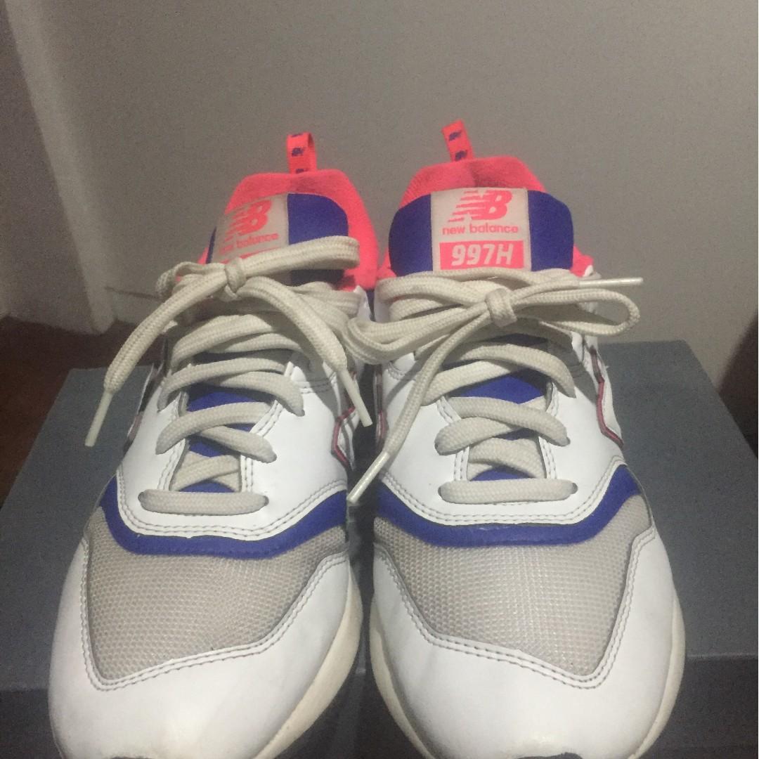 New Balance 997h (Category: Sneakers) located in Santa Rosa. Submitted by handsolo (Listing ID 244546527, Image 2). Description: New Balance 997h White Lazer Blue Slightly used! Bought it a couple of months ago on impulse. Size 7 US Mens Comes with original box too. .