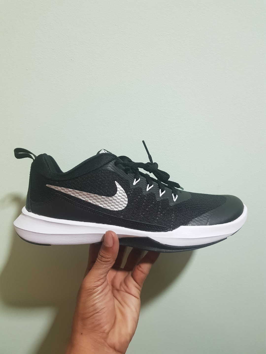 nike legend trainer black