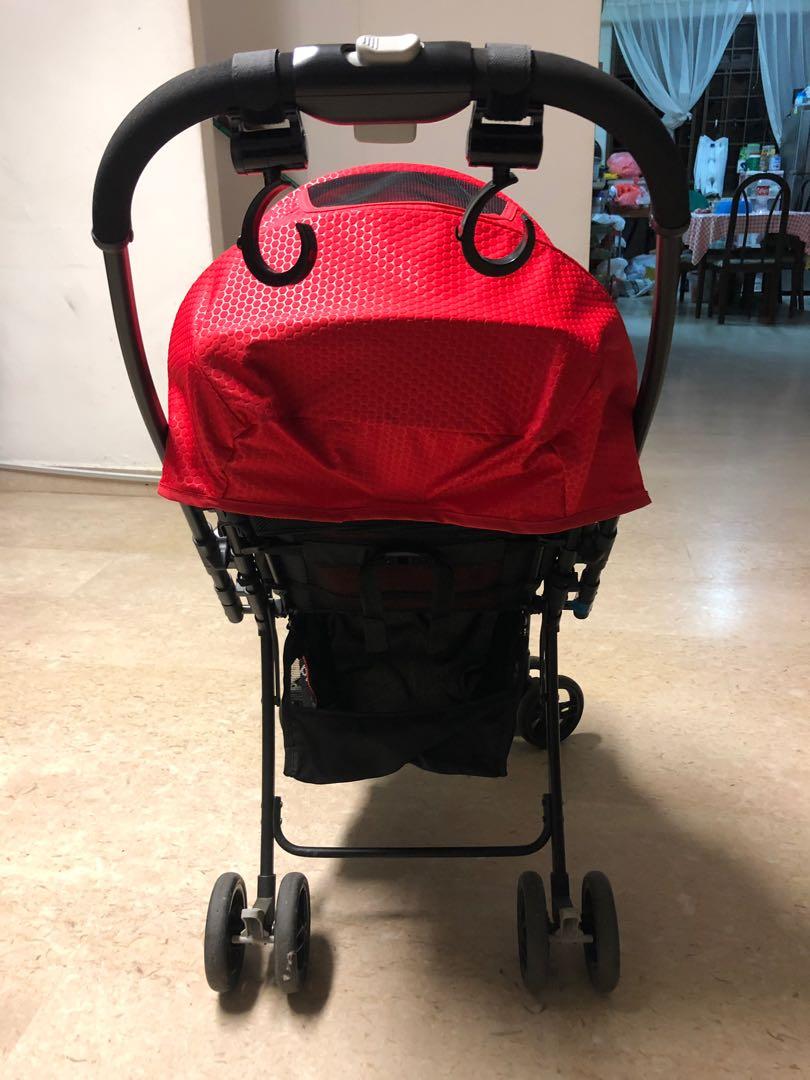 Prego Strollers (Category: Strollers) located in Singapore. Submitted by zarniko_569 (Listing ID 244686521, Image 5). Description: In good condition 9.5/10. Used 1 time for overseas trip. .