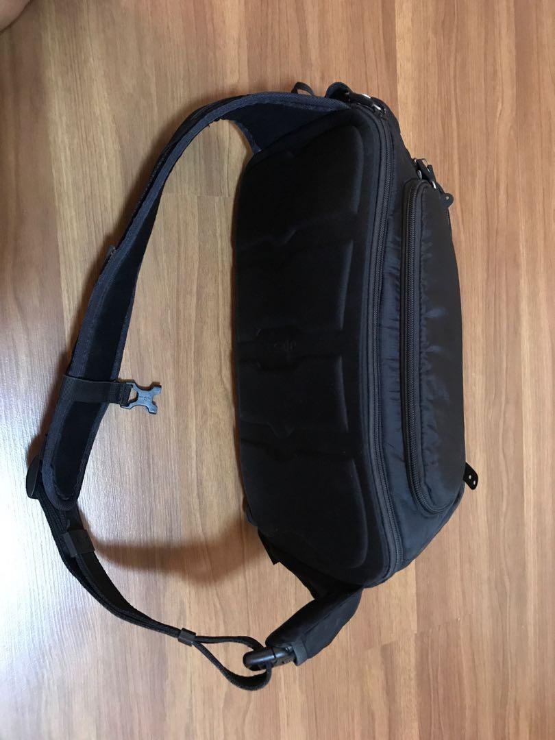 Anti theft camera deals sling bag