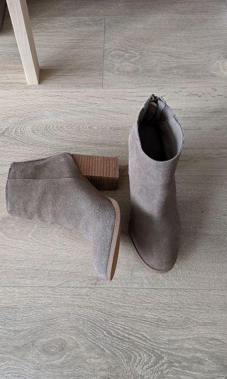 UO Suede Booties Size 6