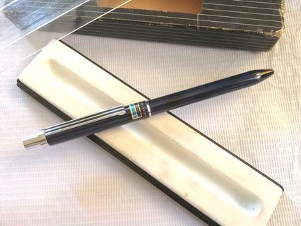 Exceed 2-in-1 pen from Japan