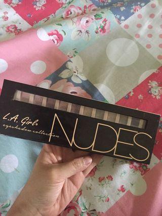 La Girl Nudes Eyeshadow