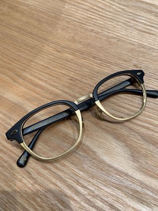 (Category: ) located in . Submitted by nicheeyewear (Listing ID 244849205, Image 1). Description: .