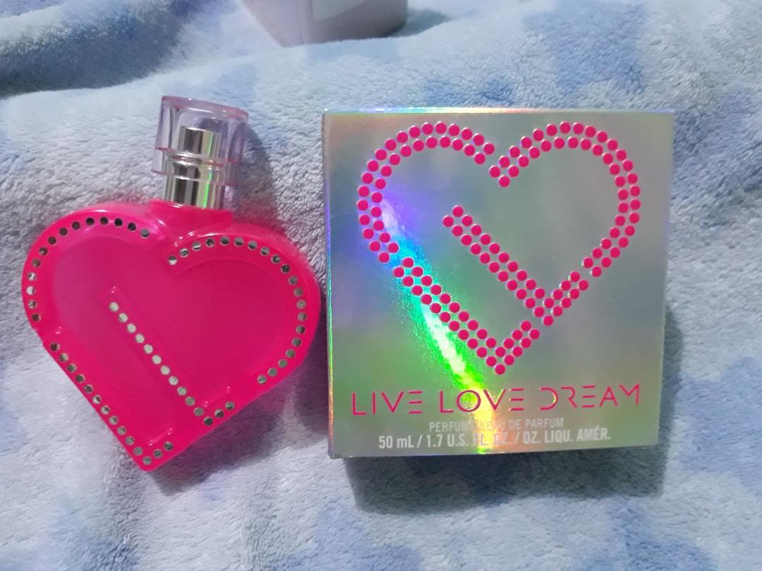 perfume live love dream aeropostale