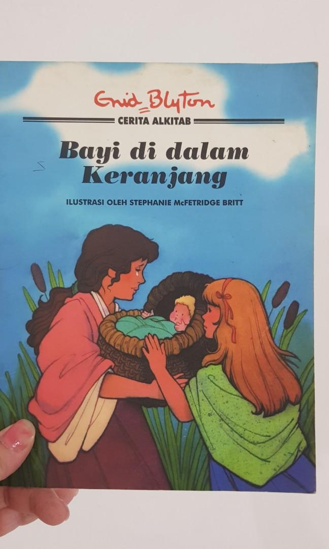 Buku Cerita Bayi Di Dalam Keranjang Books Stationery