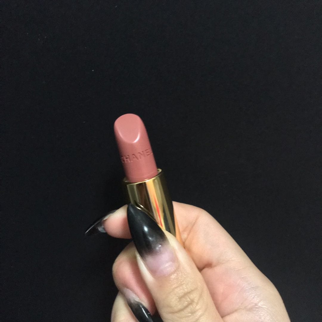 Chanel rouge allure 2025 186 sensible