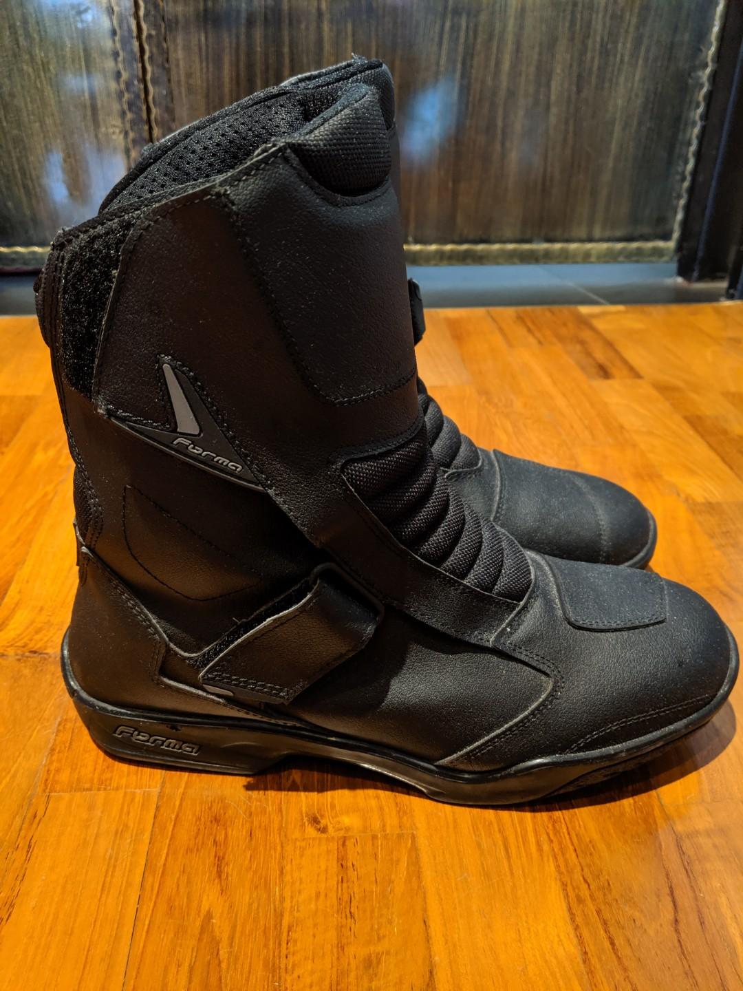 comfort fit boots
