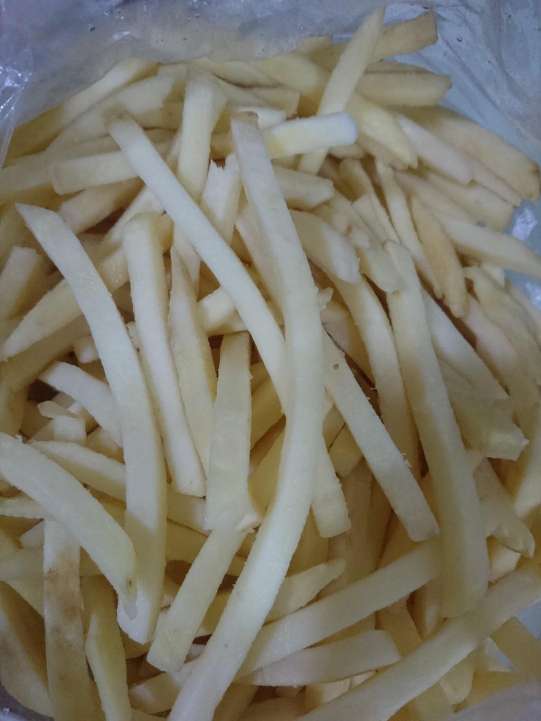 French fries per kilo long strings, Food & Drinks, Local Eats on Carousell