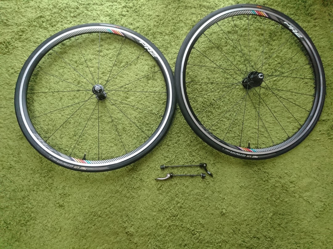 Giant pr2 wheelset hotsell tubeless