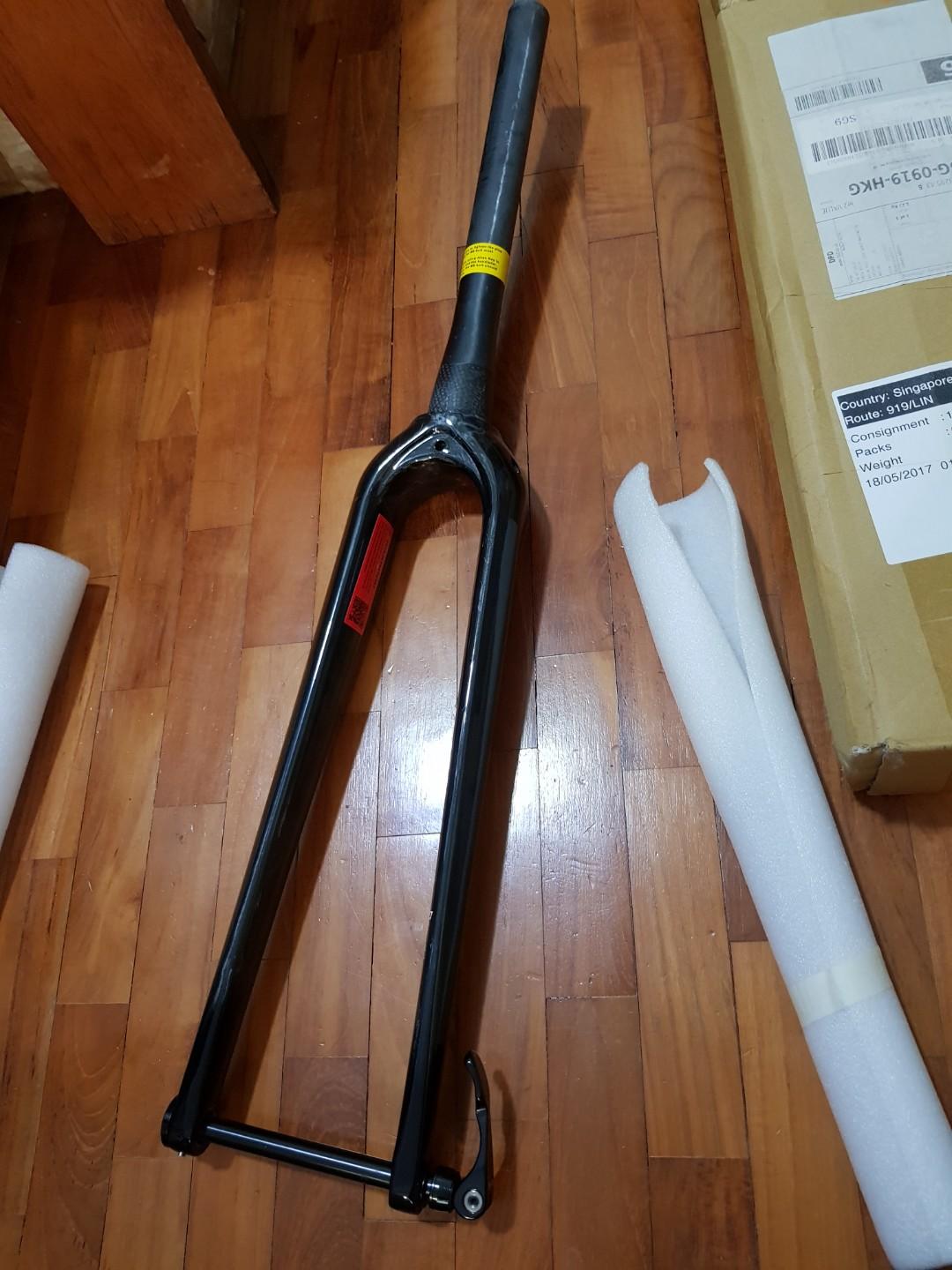 BNIB Kinesis ATR Carbon road fork flat mount 700c 12mm axle Sports Equipment Bicycles Parts Bicycles on Carousell