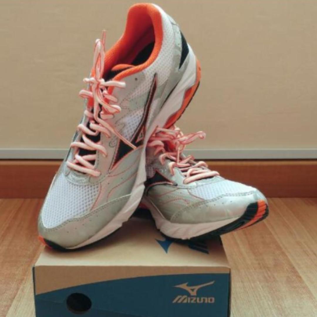 mizuno wave glory running shoes