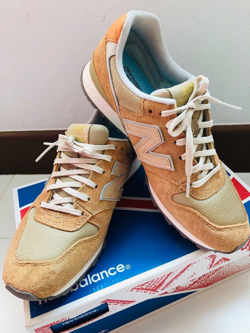 New balance 996 clearance suede gold trainers