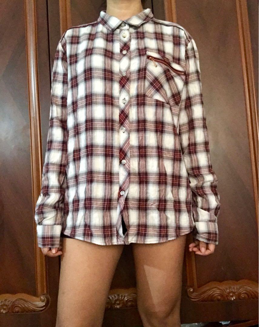 NEXT Checkered Button Down Polo Top (Category: Blouses) located in Aparri. Submitted by statementonline2805 (Listing ID 244829372, Image 1). Description: Size: 16 Fits MEDIUM to LARGE frames Authentic and quality guaranteed! Model is XS to S frame.