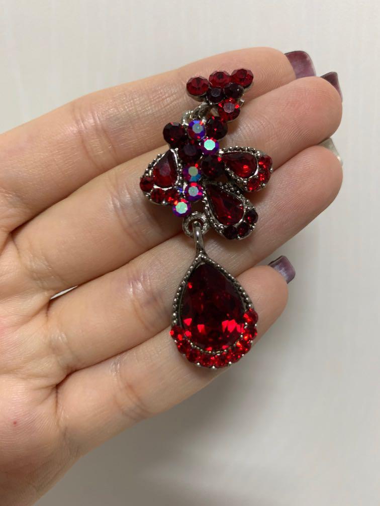 Ruby Red Crystal Necklace and Earring Set