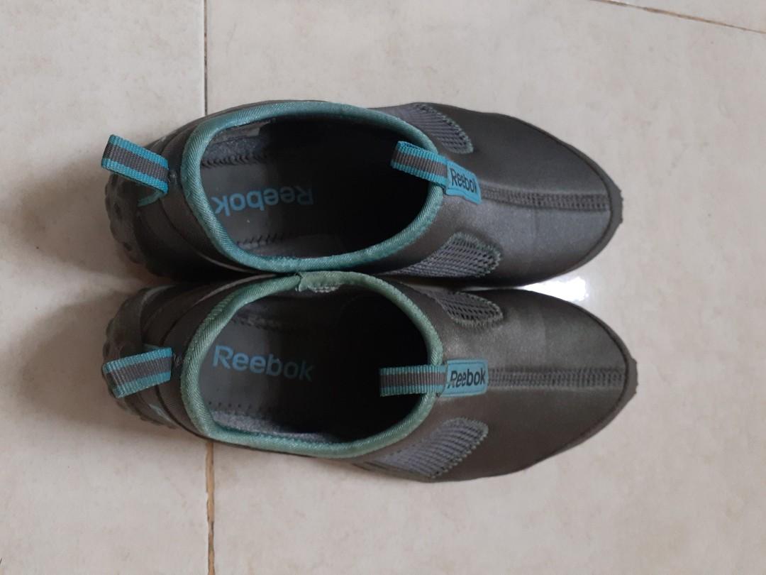 Sepatu Reebok Fesyen Wanita Sepatu Di Carousell