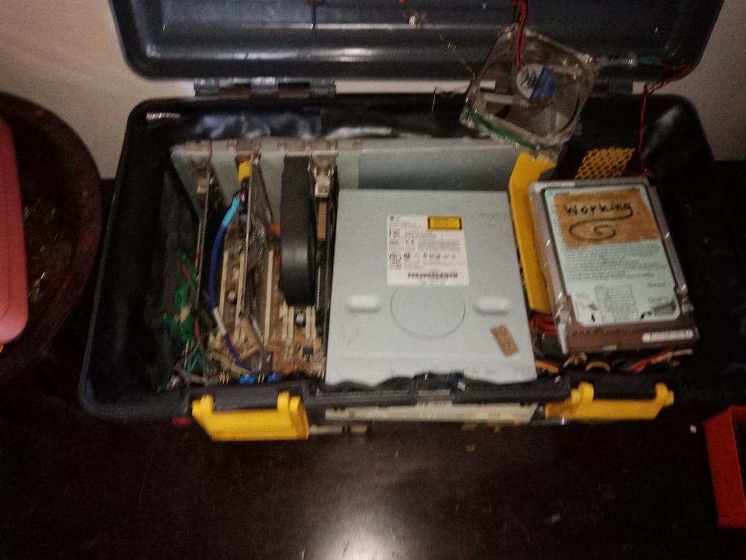 Toolbox pc (Category: Computer Parts) located in Kuala Lumpur. Submitted by innov8ventures (Listing ID 244827064, Image 3). Description: Toolbox pc Created this during my college time Still working Pentium processor Hdd Ram Cdrom Just a collection Have led lights running around.