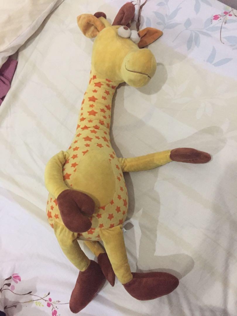 Animal online alley giraffe