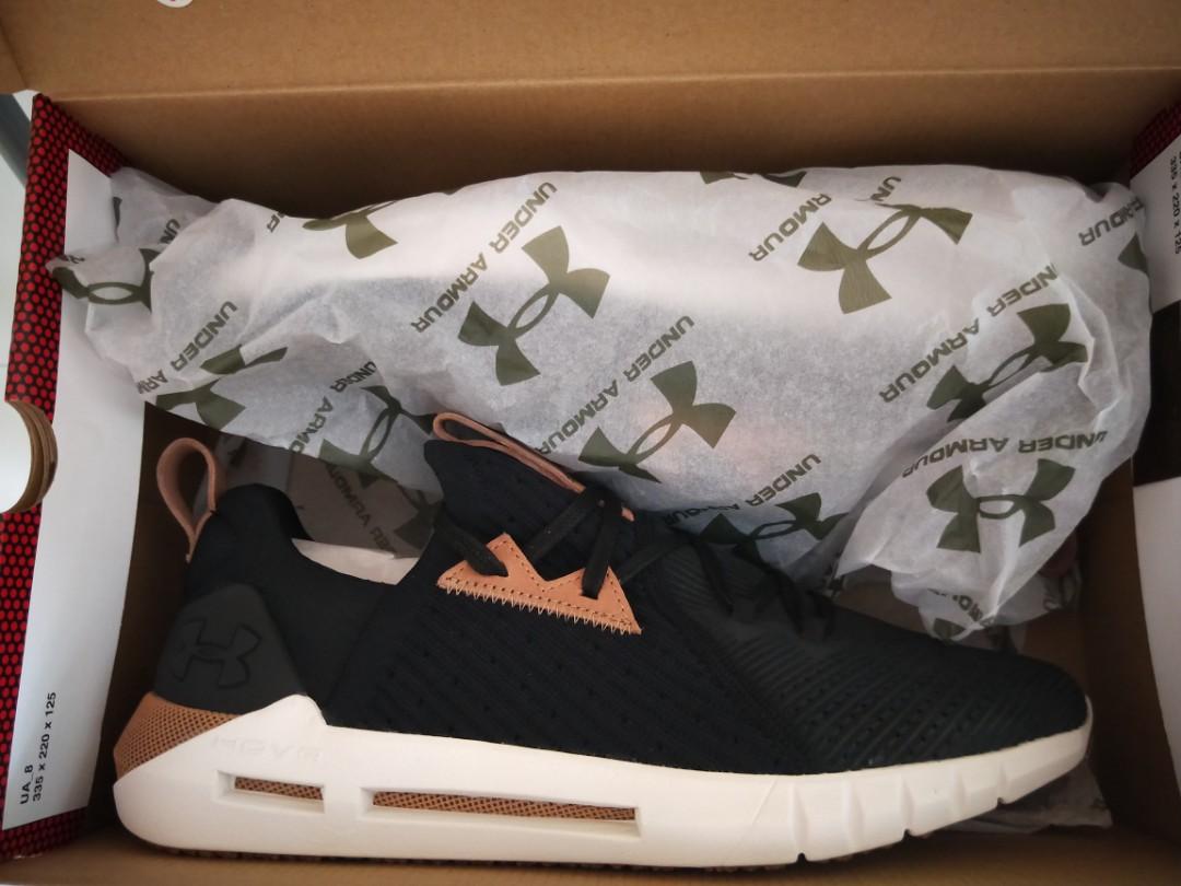 UNDERARMOUR HOVR SLK EVO PERF SUEDE Men s Fashion Activewear on Carousell