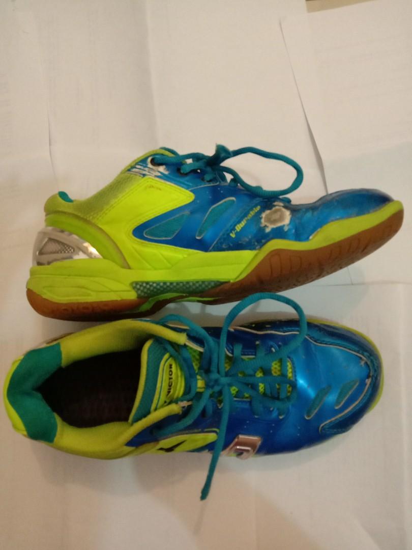 Victor Sepatu Badminton Size 39 Olah Raga Baju Olahraga Di Carousell