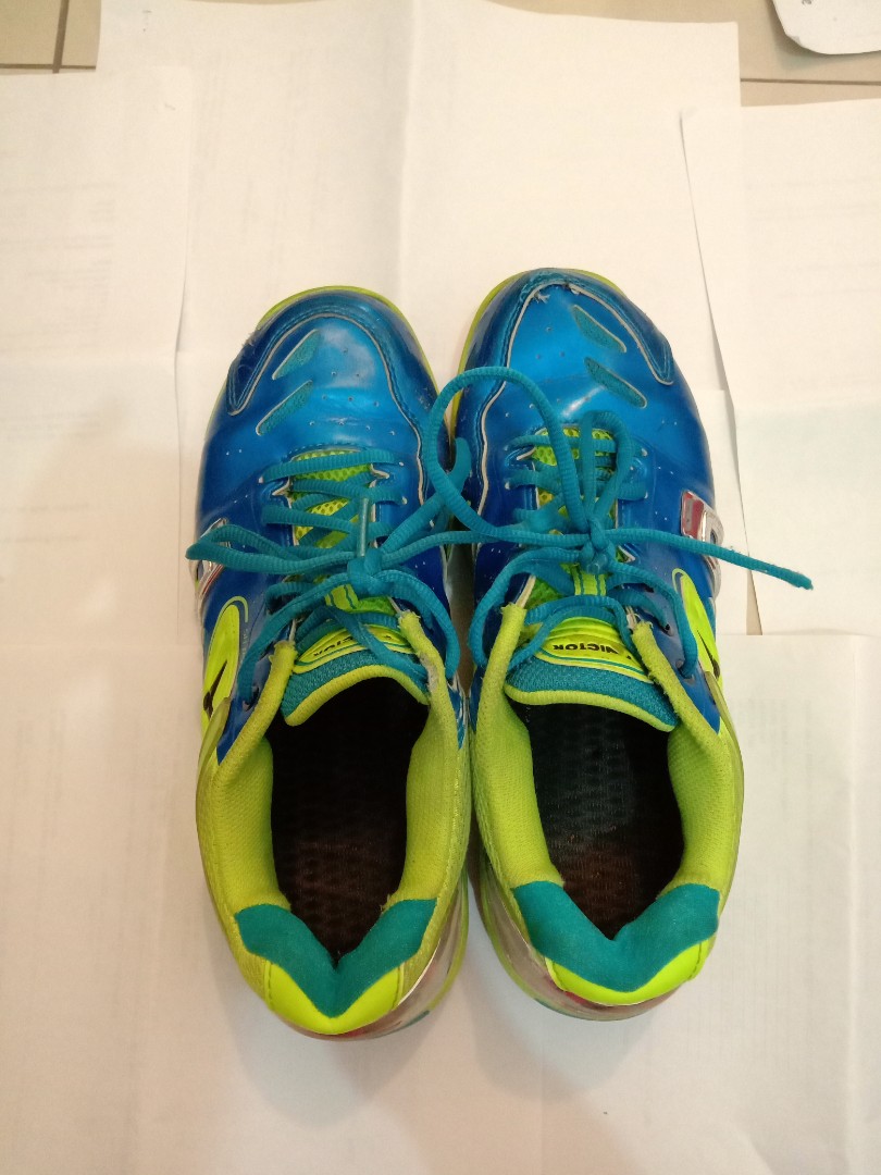 Victor Sepatu Badminton Size 39 Olah Raga Baju Olahraga Di Carousell
