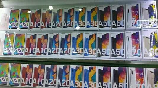 HP Samsung A30 dan a10