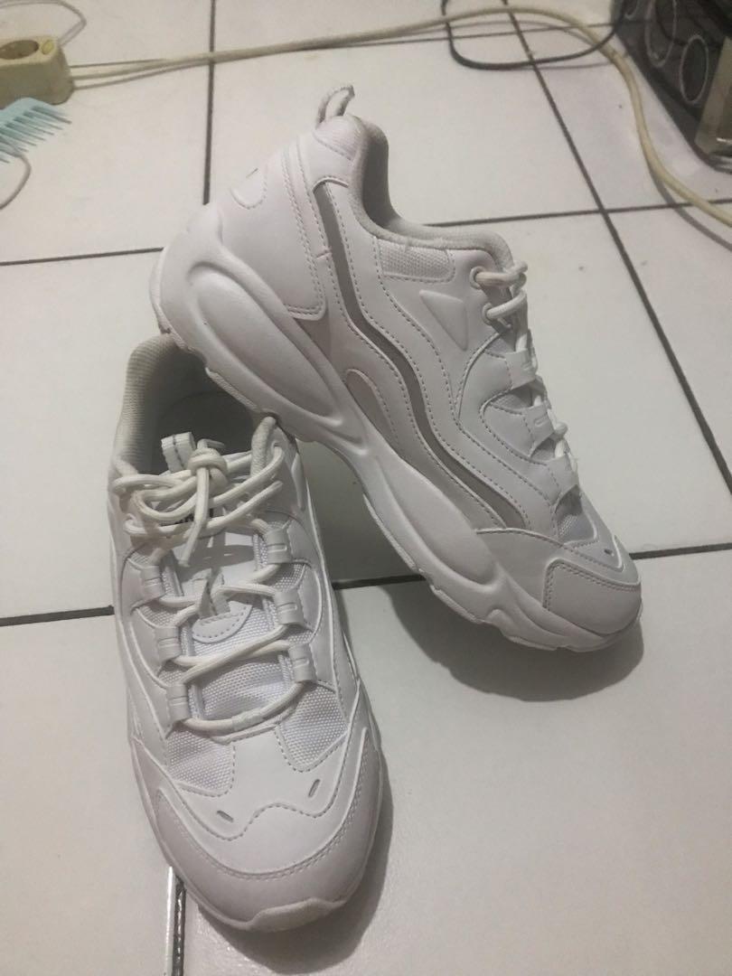 akiii classic shoes