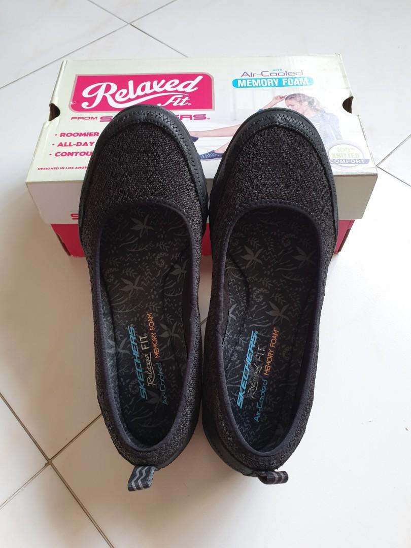quemar Forzado Experto Authentic Brand New* Skechers Relaxed Fit Air Cooled Memory Foam (Black),  Women's Fashion, Footwear, Sneakers on Carousell