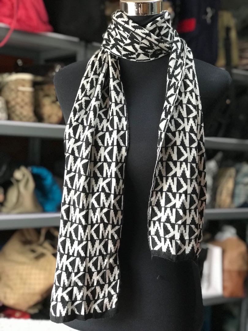 mk scarf