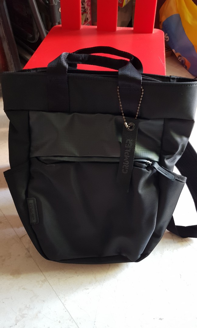 art collective medium crumpler