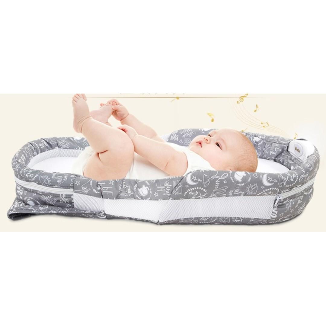 Baby separated bed outlet