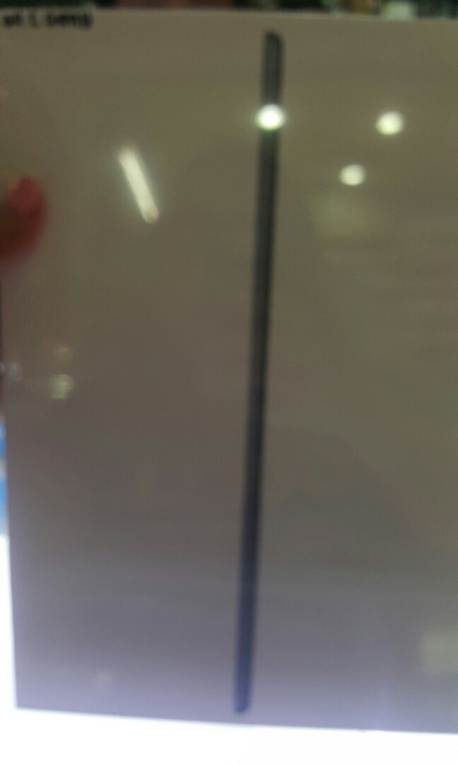 ipad air 3 10.5 64g and 256g (Category: iPad) located in San Juan City. Submitted by allsite (Listing ID 244906108, Image 2). Description: ipad air3 10.5 64g 24800 256g 32000.