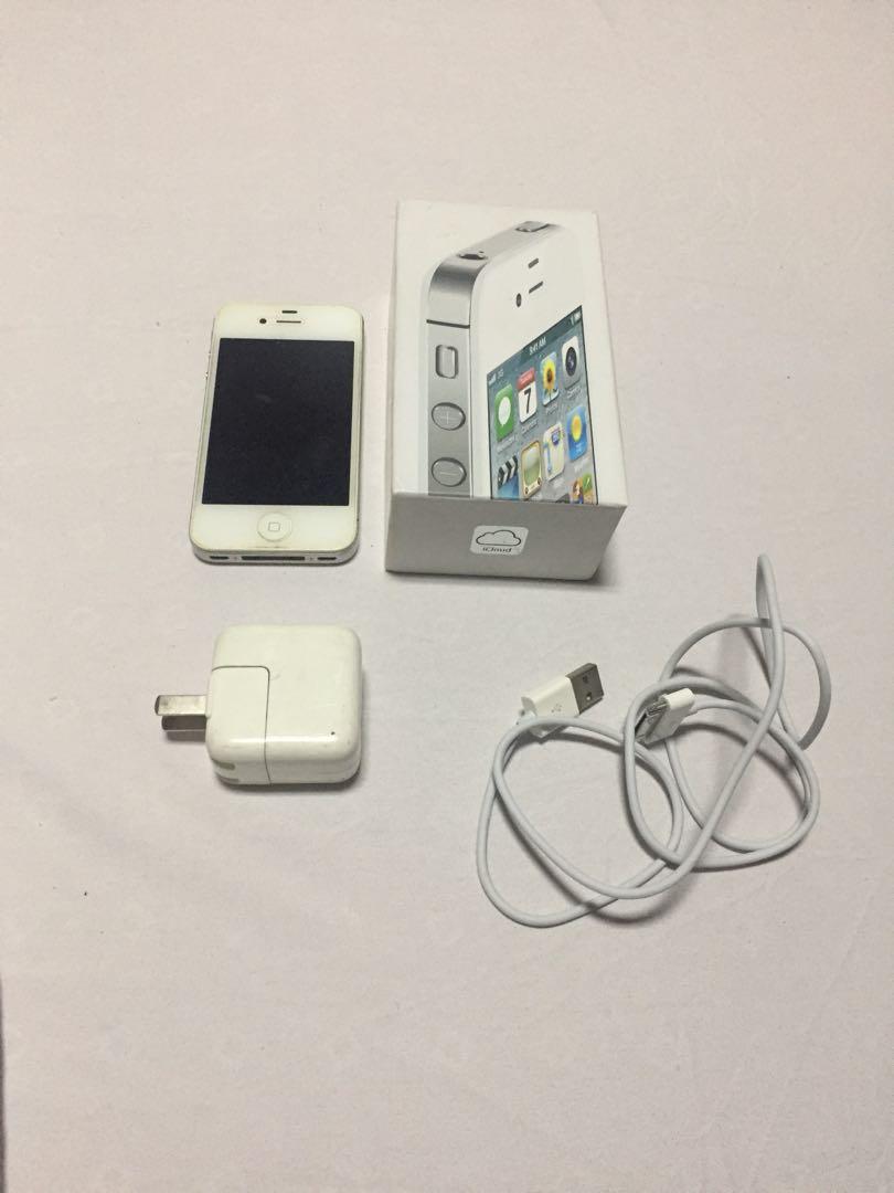 Iphone 4S (Category: Others) located in Makati City. Submitted by joan_jochico (Listing ID 244931409, Image 1). Description: Model: iPhone 4S Storage: 16 GB Color: Silver.