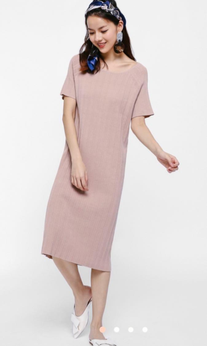 dusty pink t shirt dress