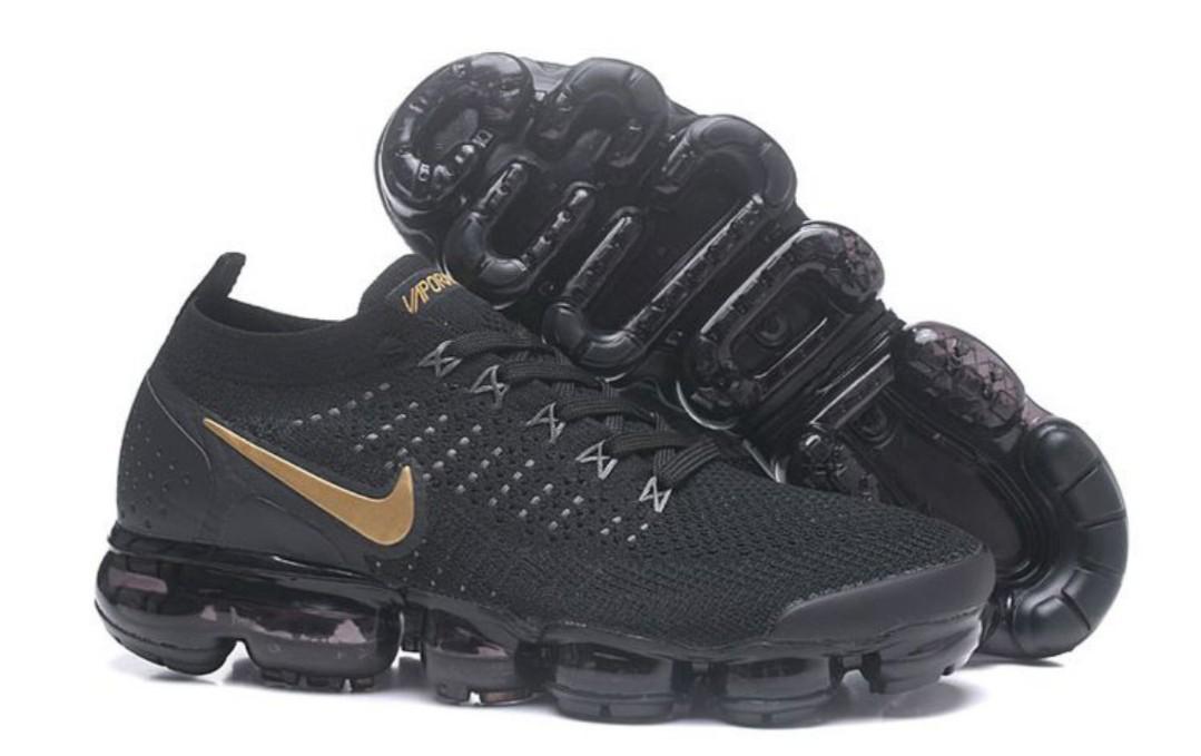 Nike Vapormax Air Cushion Running Shoes, Fesyen Pria, Sepatu , Sneakers di  Carousell