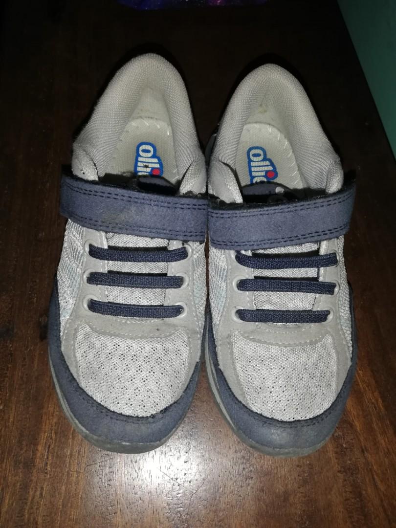Ollie Rubber Shoes (Category: Safety Gates, Locks & Protectors) located in Makati City. Submitted by closet_stuff (Listing ID 244943865, Image 1). Description: Barely used Walking shoes Size 2 Mode of payment BPI.