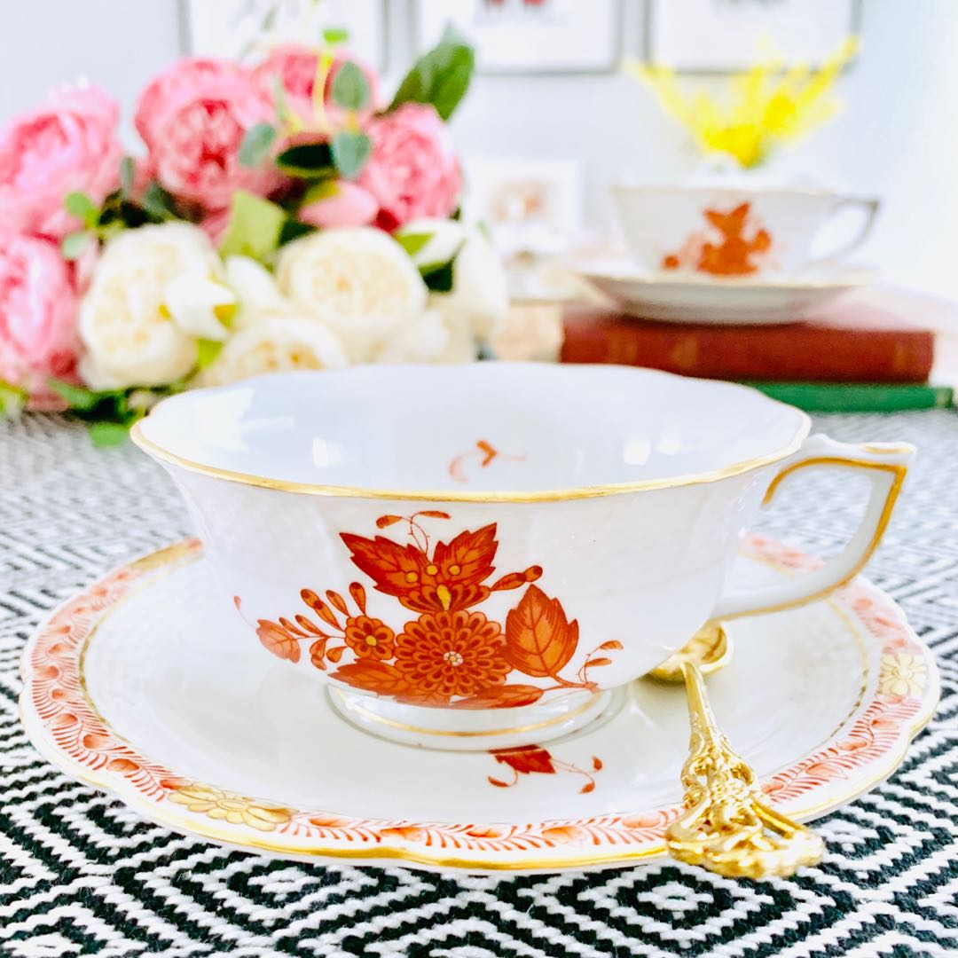 Apponyi Orange fish scale tea cup and saucer