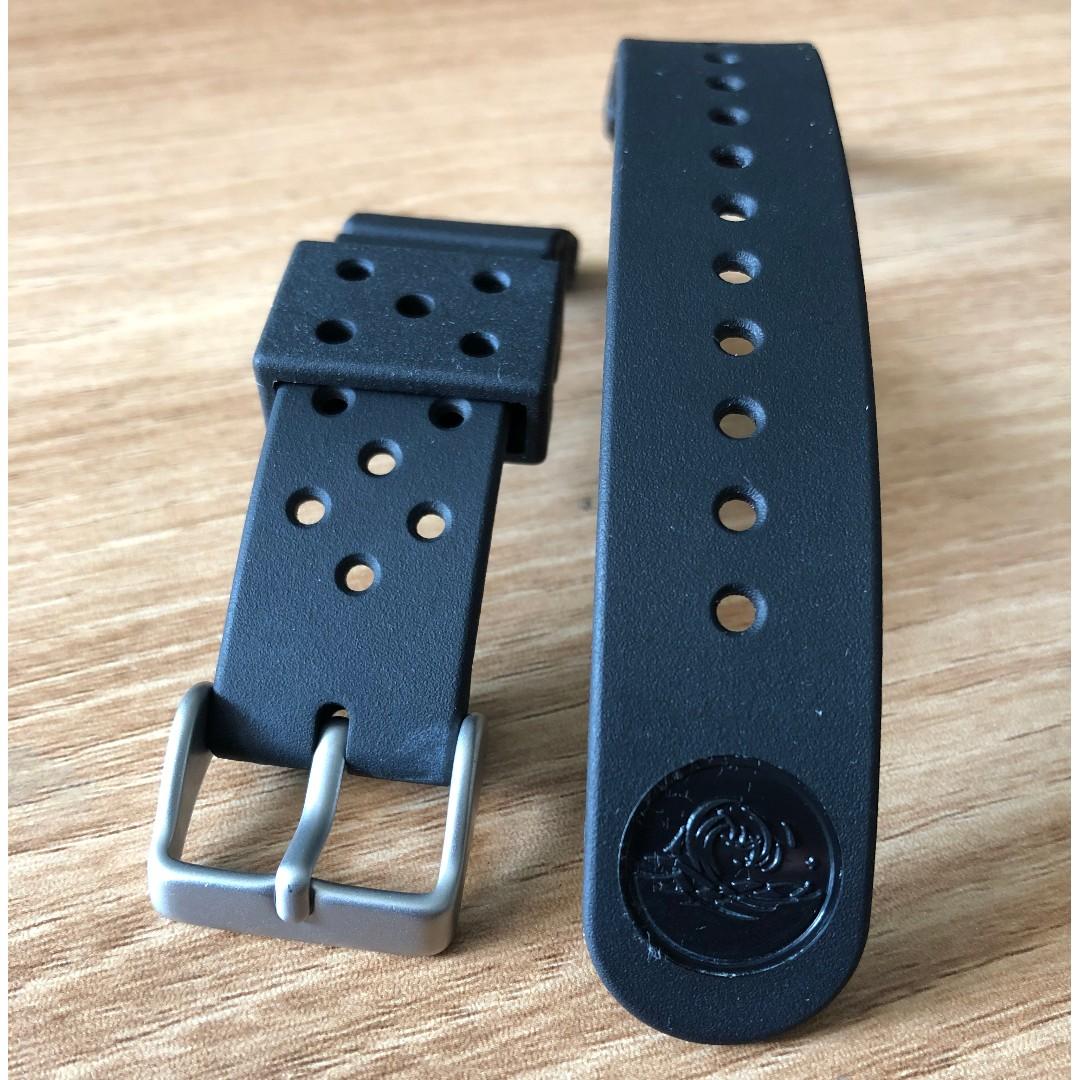 Seiko DAL1BP Flat Vent Rubber Strap 22mm (Black), Luxury, Watches on  Carousell