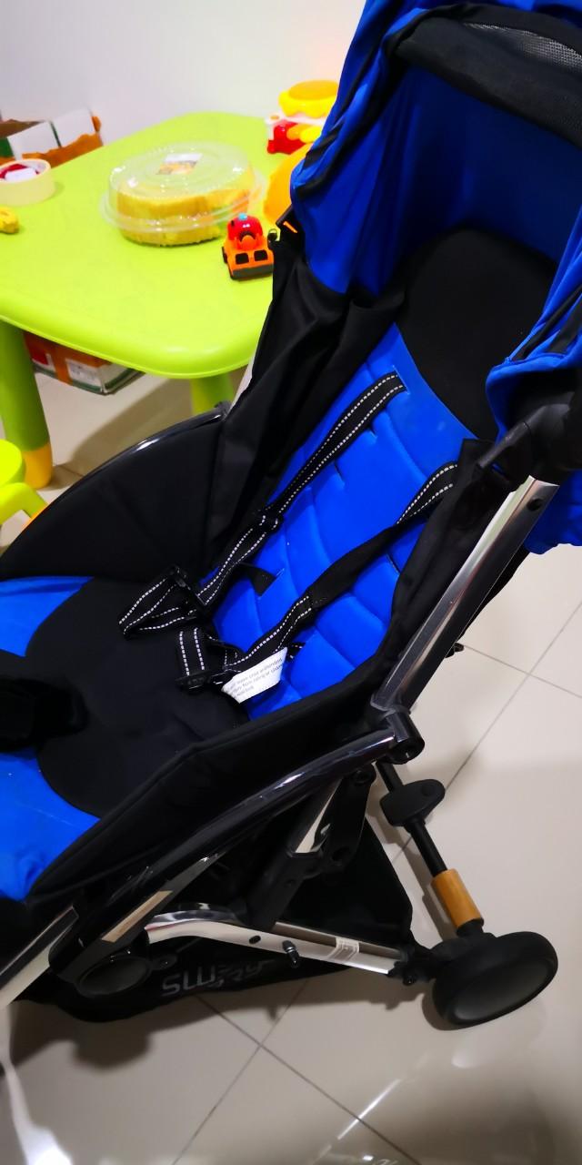 a8 hybrid compact stroller