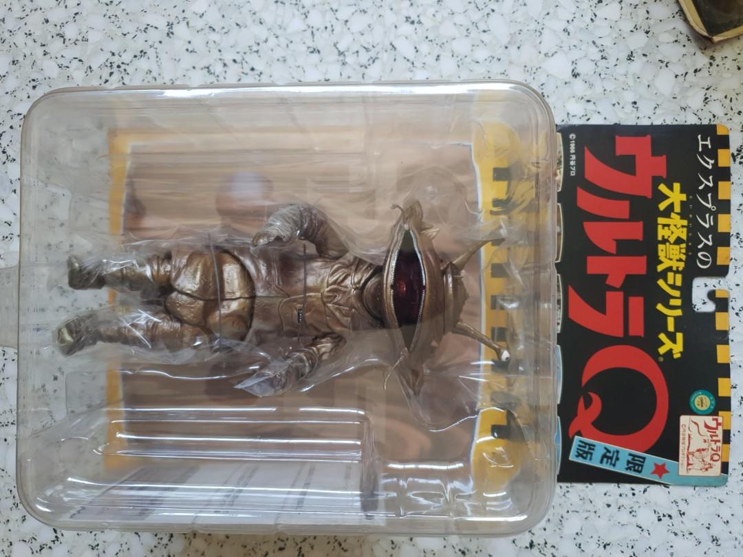 X PLUS GARAGE TOY ULTRA Q MONSTER SERIES COIN MONSTER Gold KANEGON And