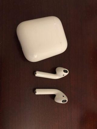 Apple airpods (Authentic)