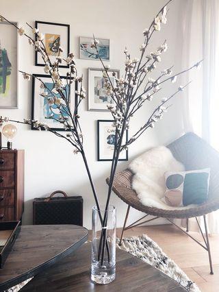 Glass vase + flower decor